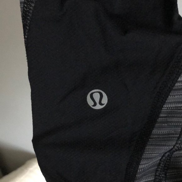 lululemon leggings - Picture 3 of 4
